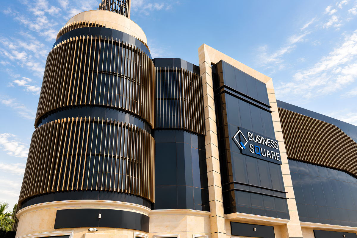 بزنس سكوير تحت إدارة مشروعات التلال، عجمان